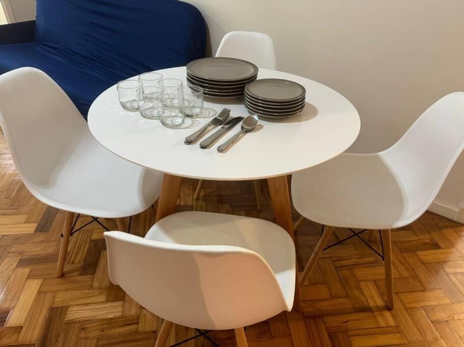 Apartamento 1 quadra da Praia de Copacabana Apartment in Rio de Janeiro
