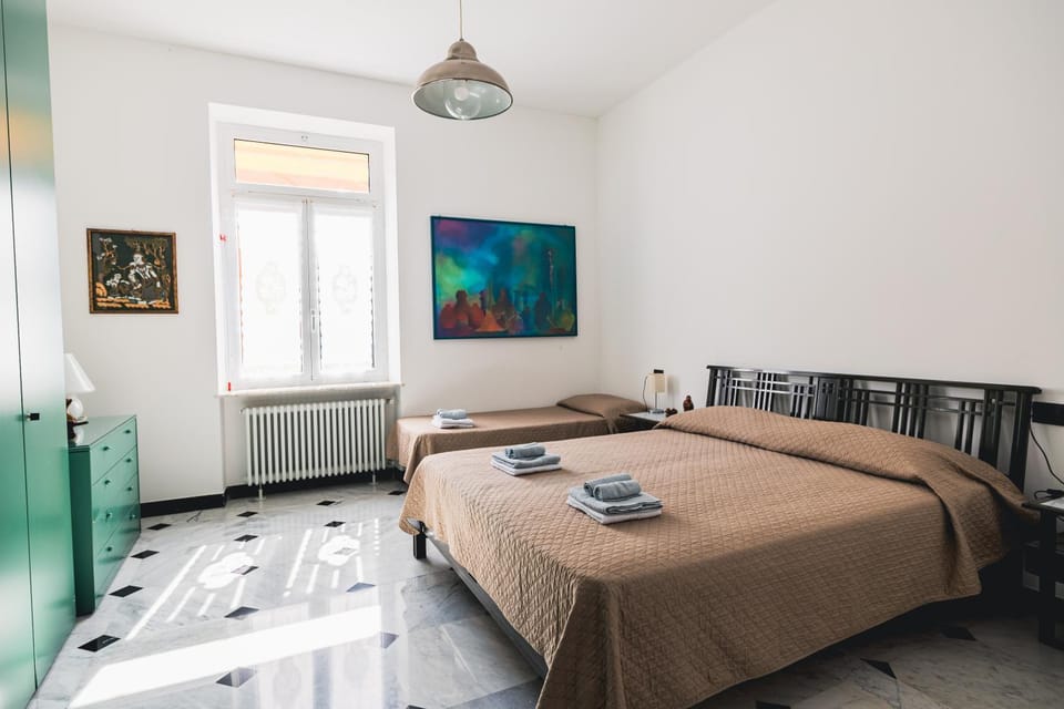 Bedroom, towels, wardrobe, air conditioner