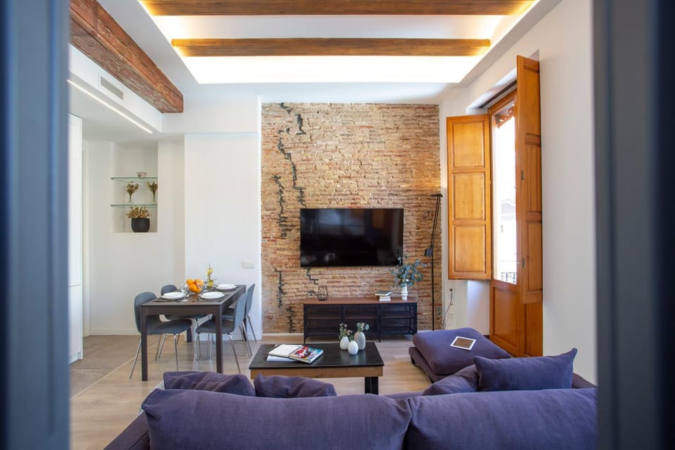 TV and multimedia, Living room, Dining area