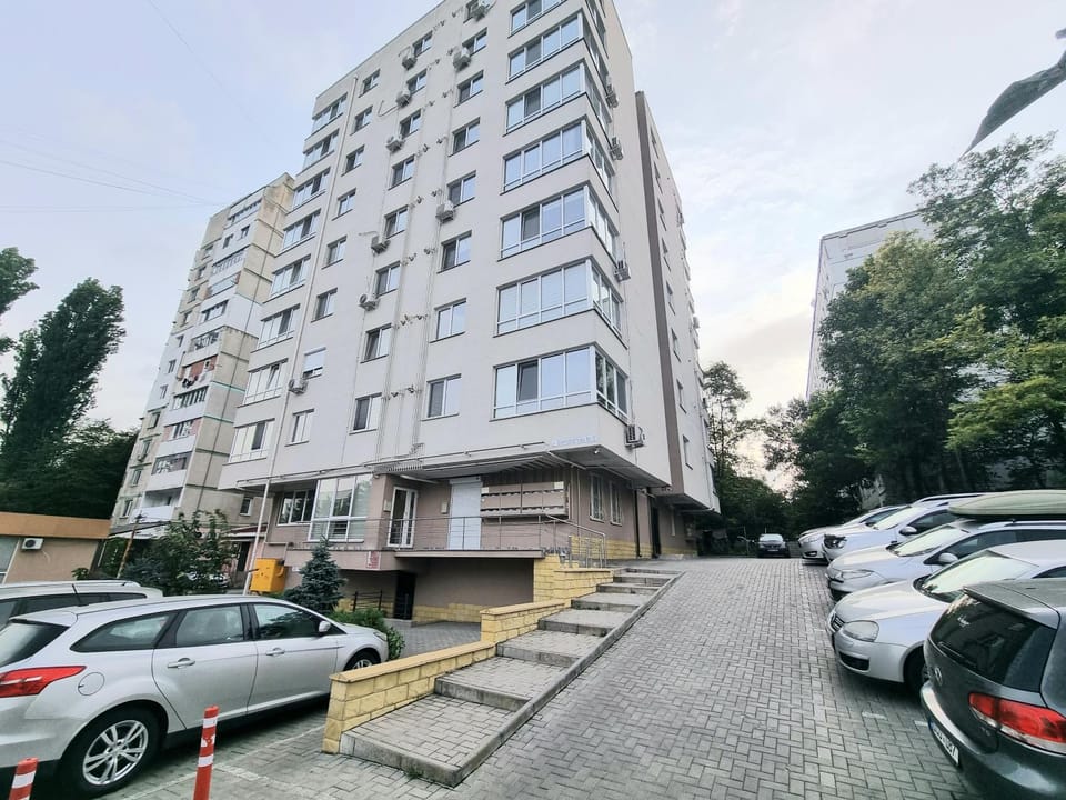 Property building, Parking