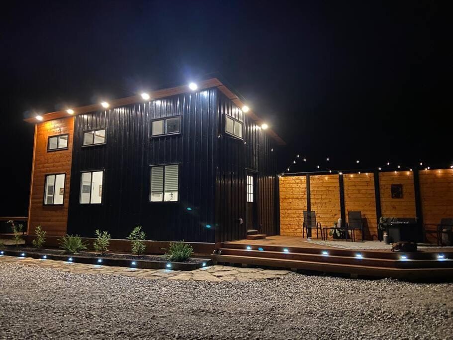 Property building, Night