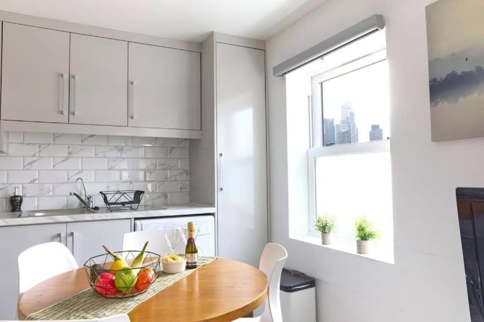 Luxury 6 Sleeps in Brick Lane - Shoreditch Apartment in London Borough of Hackney