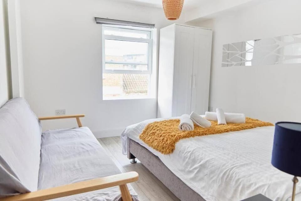 Luxury 6 Sleeps in Brick Lane - Shoreditch Apartment in London Borough of Hackney