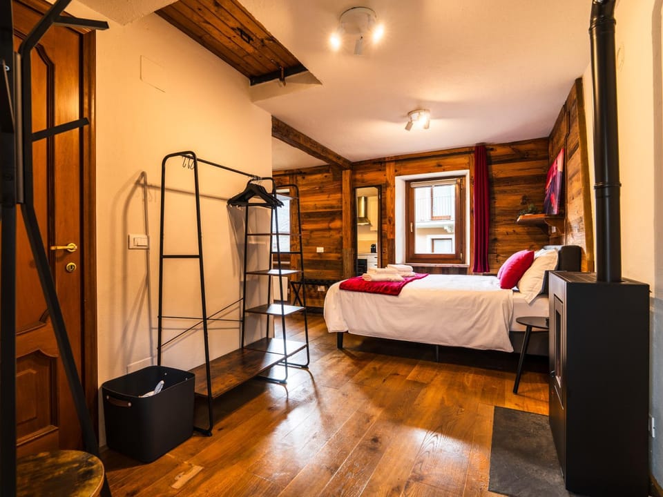 Bed, Photo of the whole room, Bedroom, towels, wardrobe