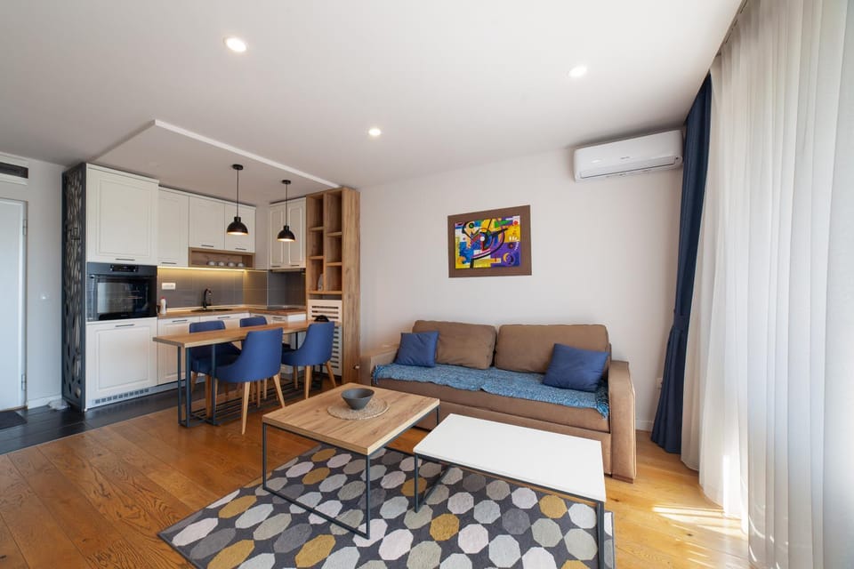 Kitchen or kitchenette, Living room, Seating area, Dining area, oven, air conditioner