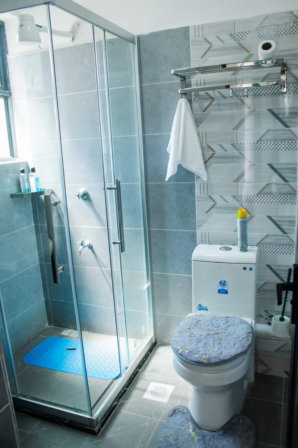 Shower, Toilet, Bathroom