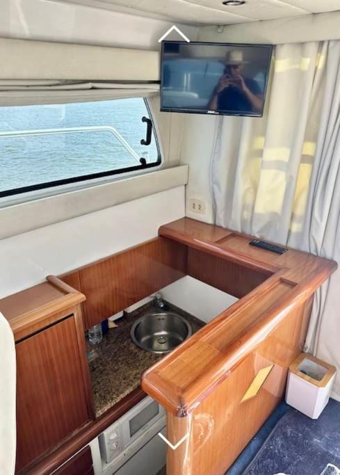 Barco apartamento Docked boat in Costa de la Luz
