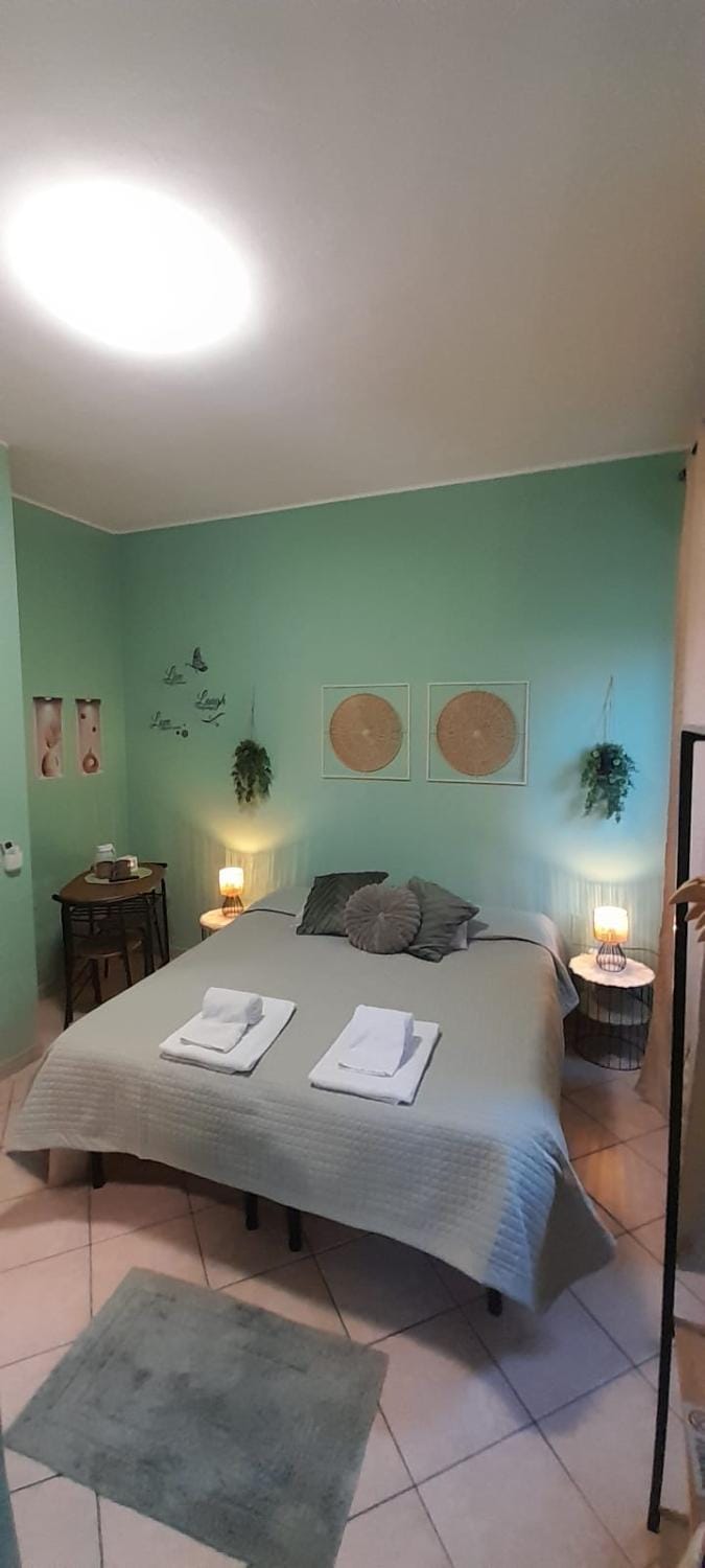 Casa Giulia Affittacamere FORUM ASSAGO M2 M1 Milano CENTRO Bed and Breakfast in Milan