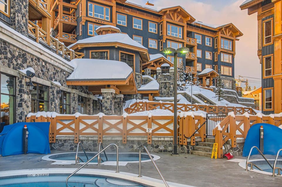 Stonegate Resort Unit A205 Apartment in British Columbia