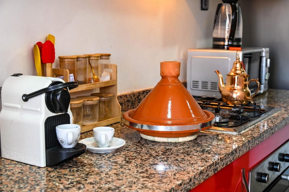 Coffee/tea facilities, Kitchen or kitchenette