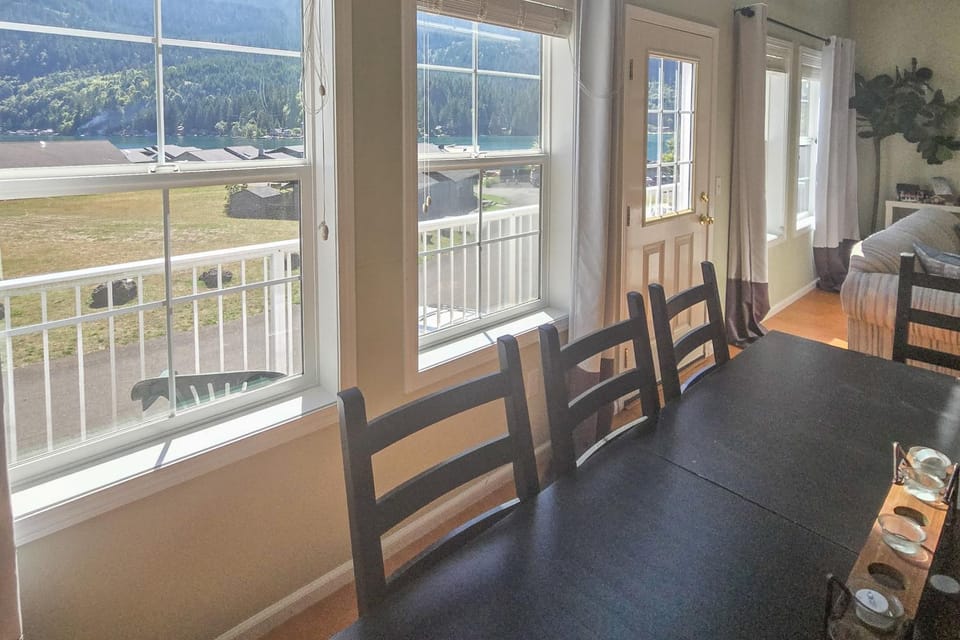 Lake Sutherland Surprise House in Lake Sutherland