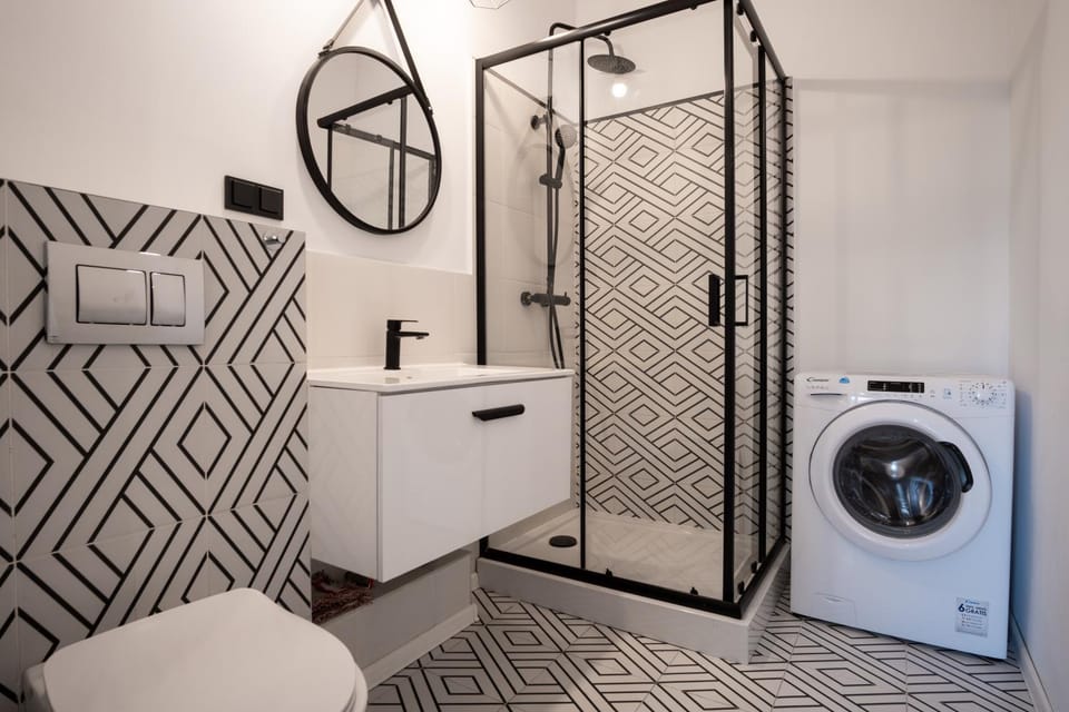 Shower, Bathroom, washing machine