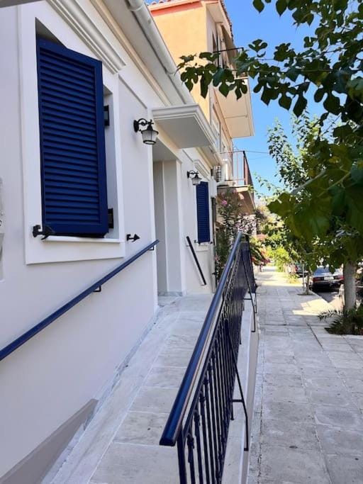 Property building, Street view