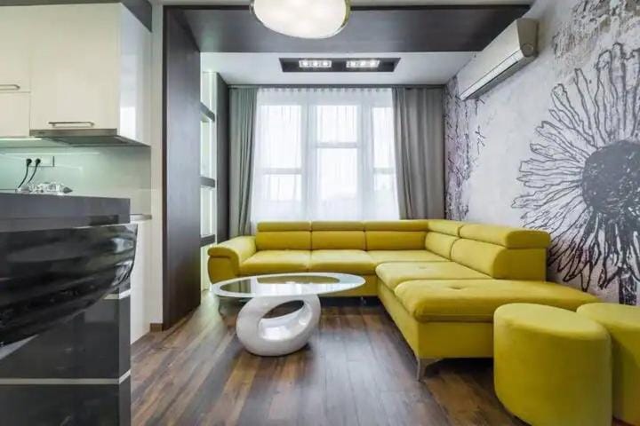 TV and multimedia, Kitchen or kitchenette, Living room, Seating area