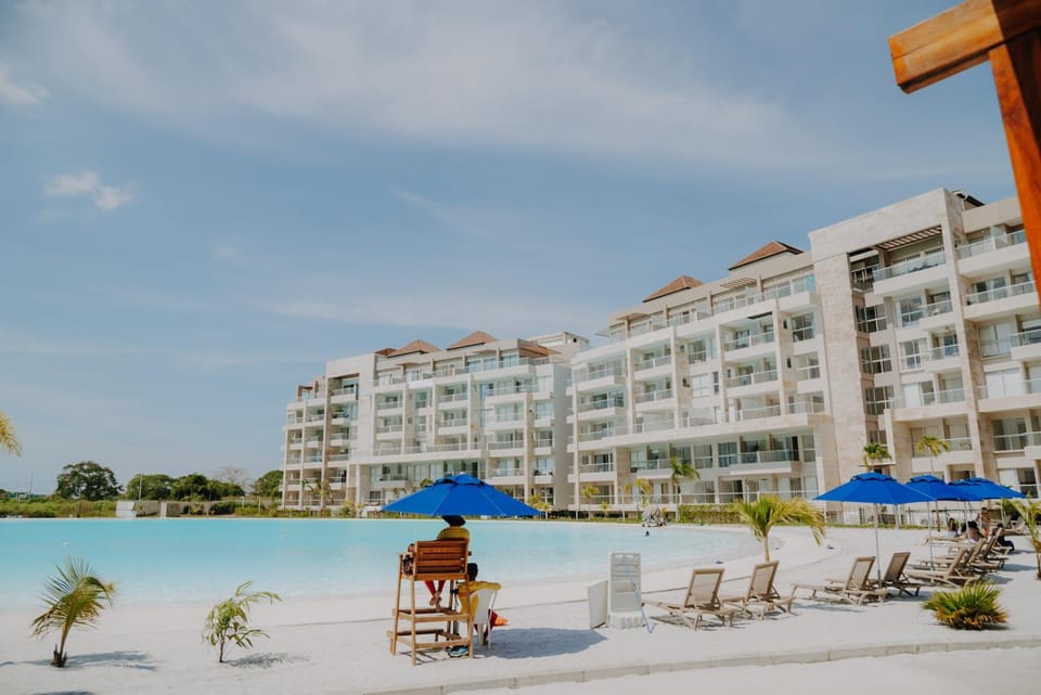 Beach, Pool view