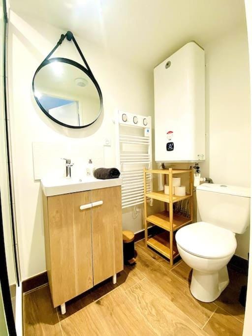 Chaleureux Appartement proche gare Apartment in Laval