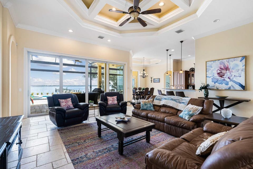 Peace River Waterfront Luxury Living - 5-BD w Pool House in Charlotte Harbor