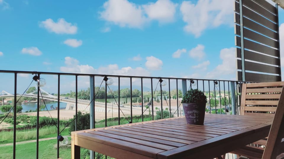 View (from property/room), Balcony/Terrace
