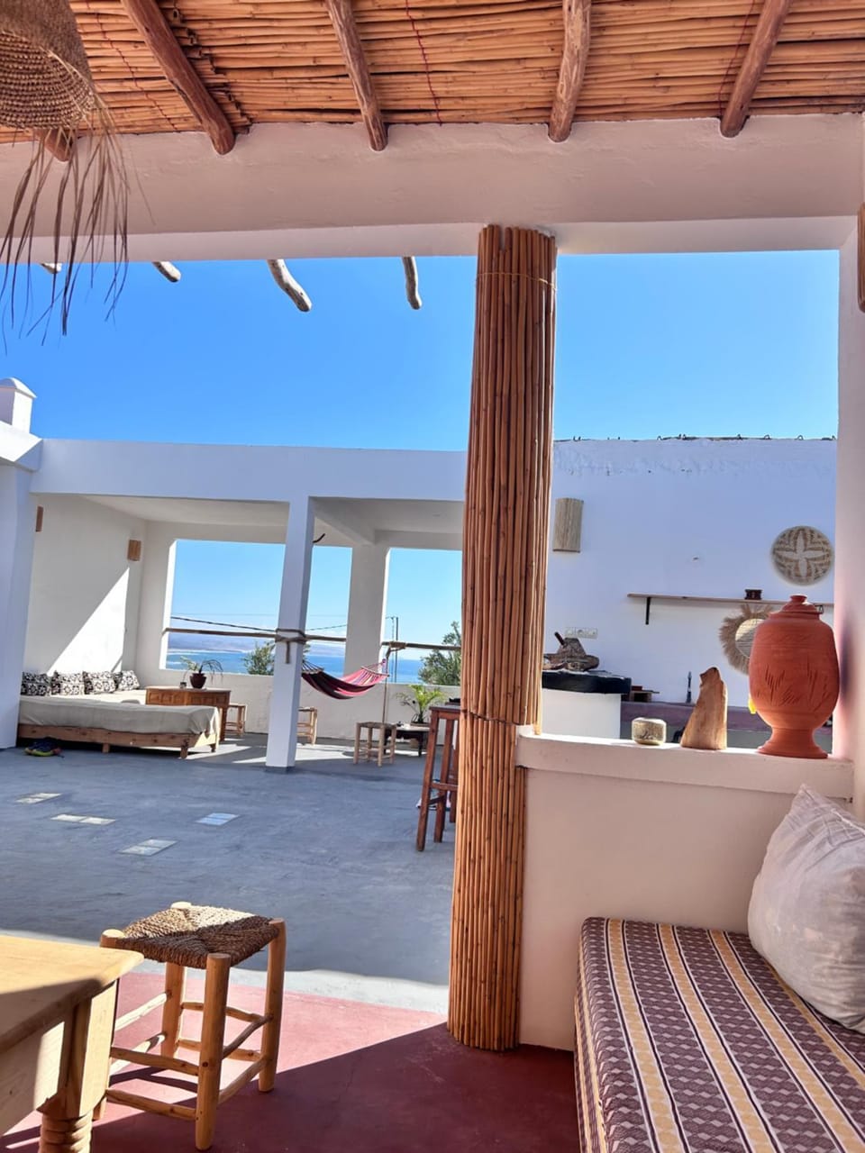 Day, People, Natural landscape, View (from property/room), Balcony/Terrace, Seating area, Dining area, Sea view, group of guests
