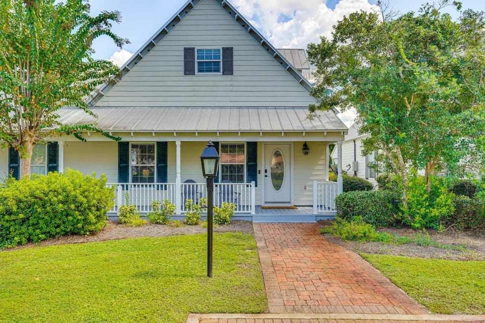 Walk to Bay & Dtwn: Port St Joe Paradise w/ Grill! House in Port Saint Joe