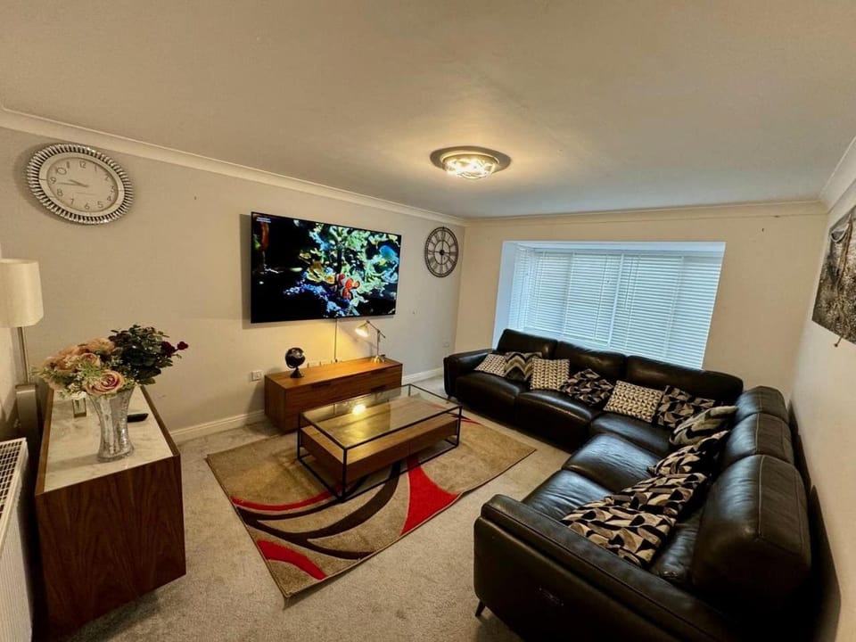 TV and multimedia, Living room, Seating area