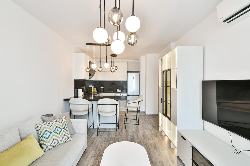 TV and multimedia, Kitchen or kitchenette, Living room, Seating area, Dining area, oven