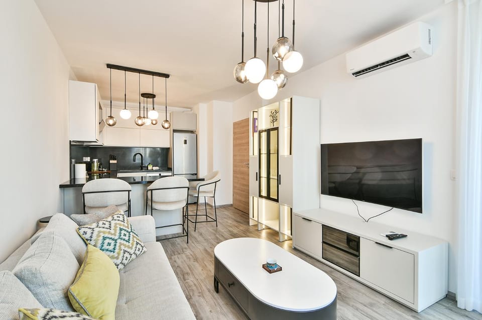TV and multimedia, Kitchen or kitchenette, Living room, Seating area, Dining area, air conditioner