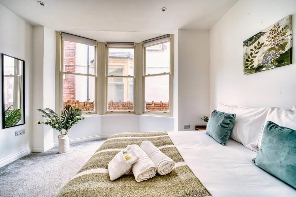 Stunning 2 Bed by the City Centre & Bute Park Apartment in Cardiff