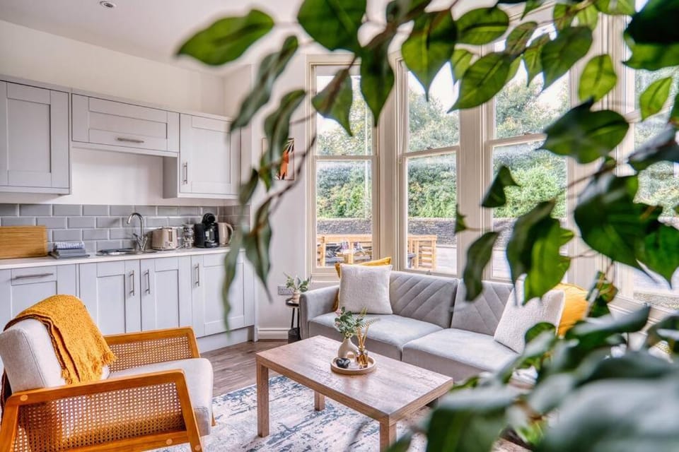 Stunning 2 Bed by the City Centre & Bute Park Apartment in Cardiff