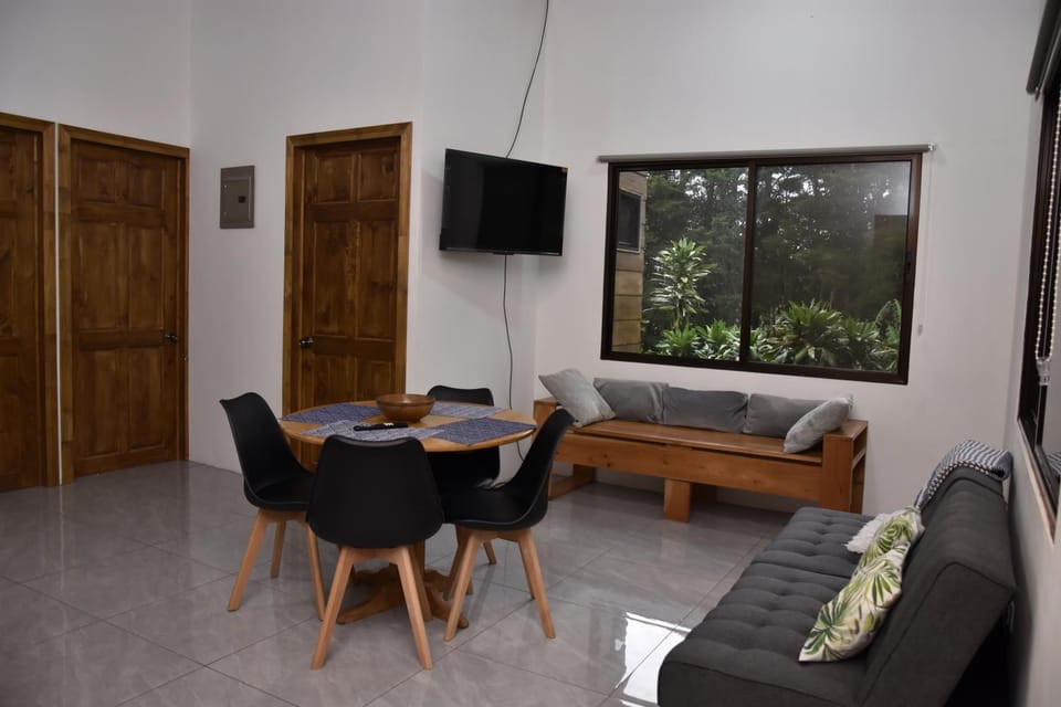 Communal lounge/ TV room, Living room, Dining area