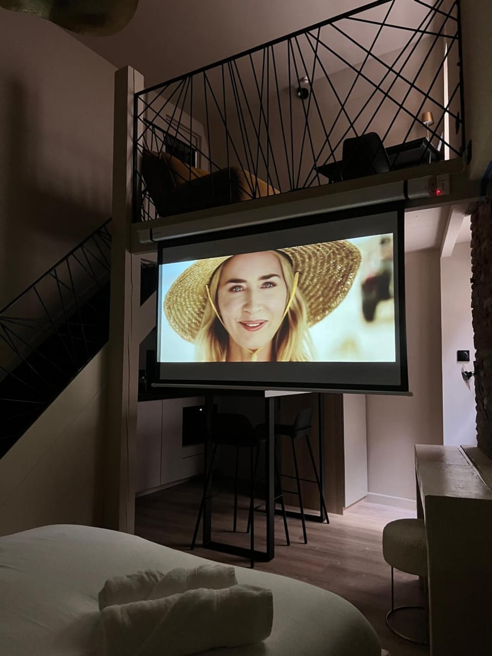 TV and multimedia, Photo of the whole room
