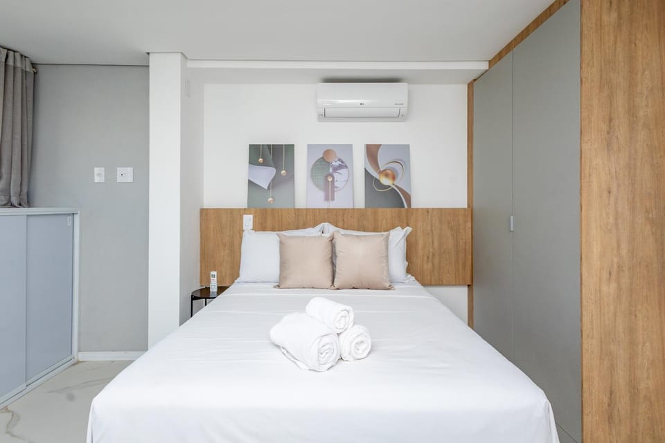 Bed, Photo of the whole room, Bedroom, wardrobe, air conditioner