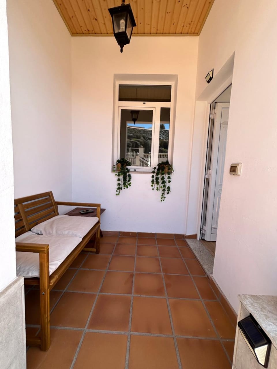 Facade/entrance, Balcony/Terrace