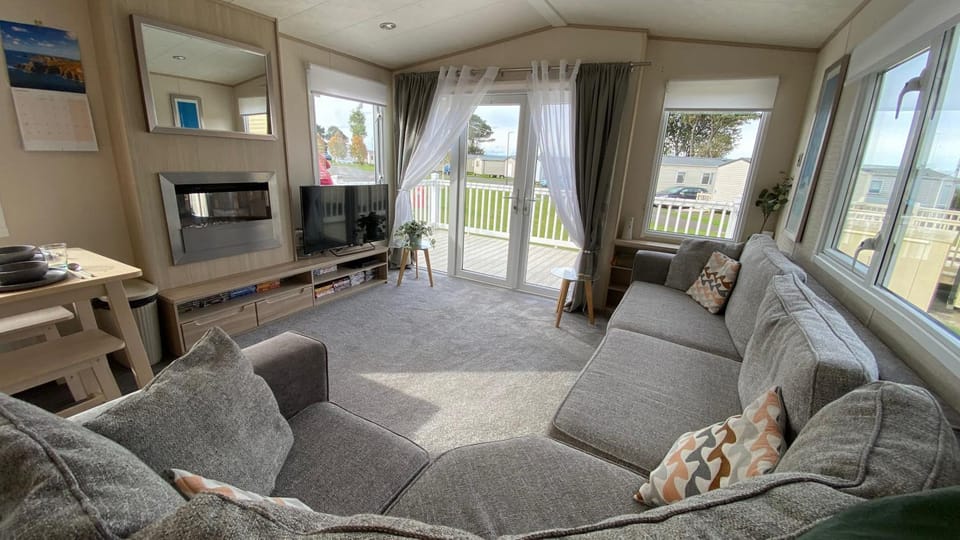 Communal lounge/ TV room, Seating area