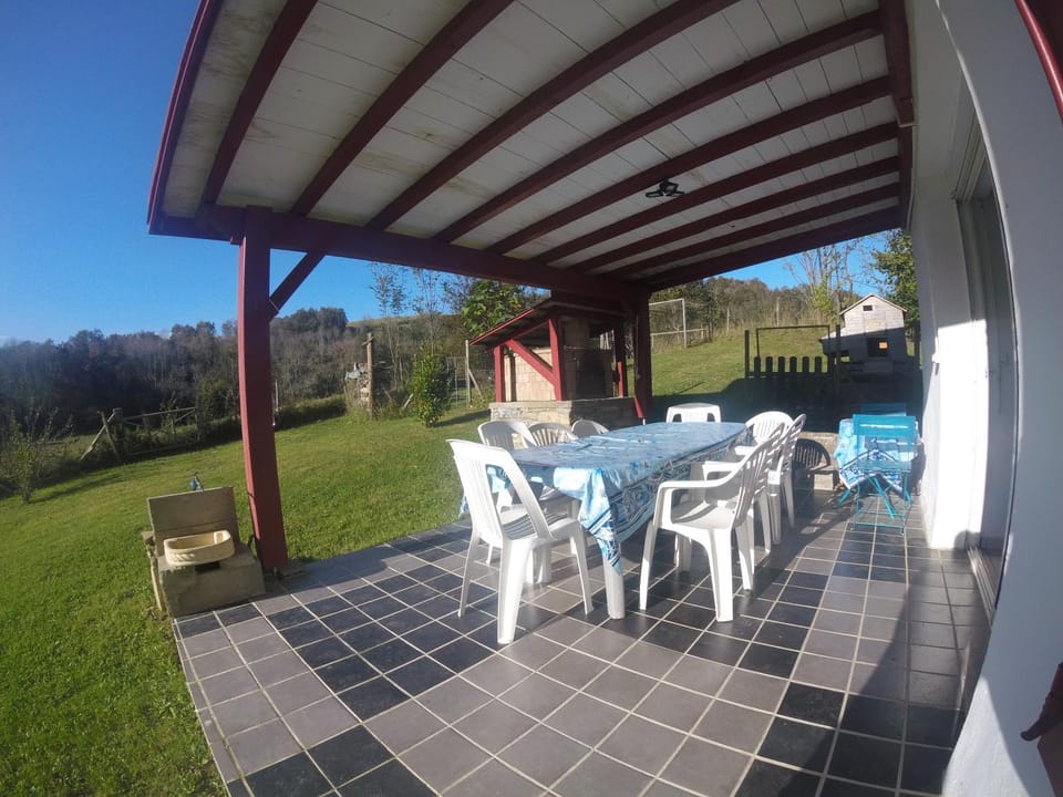 Patio, BBQ facilities, Balcony/Terrace