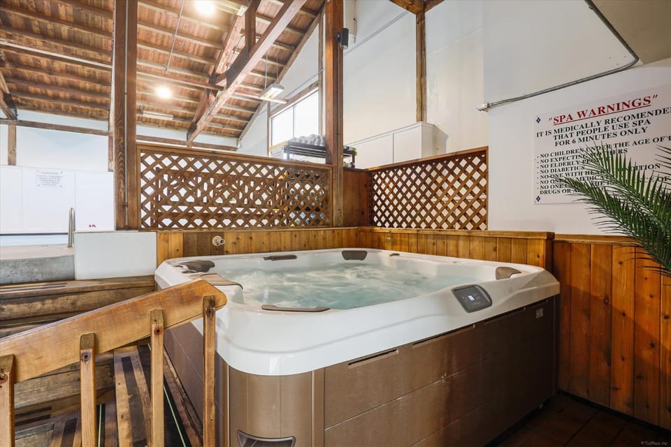 Mountainside Condo E101 House in Stowe