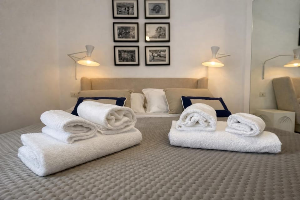 ROOF and SKY ROOM LUXURY in SORRENTO CENTER Bed and Breakfast in Priora