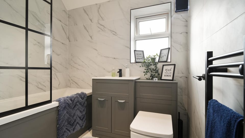 Modern Luxury Home - Pool Table - Sleeps 5 House in Bassetlaw District