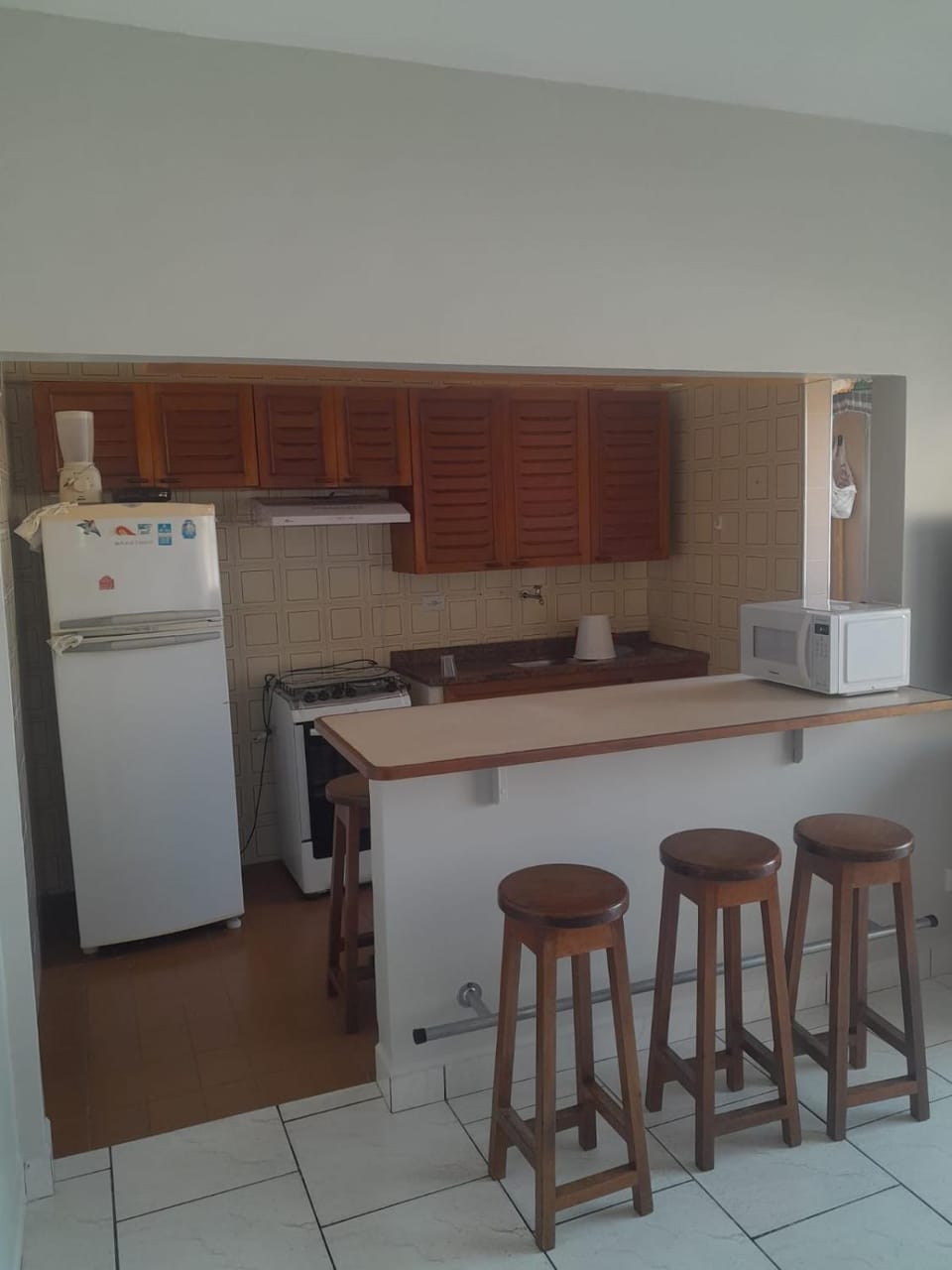 Kitchen or kitchenette, Dining area, microwave, oven, stove