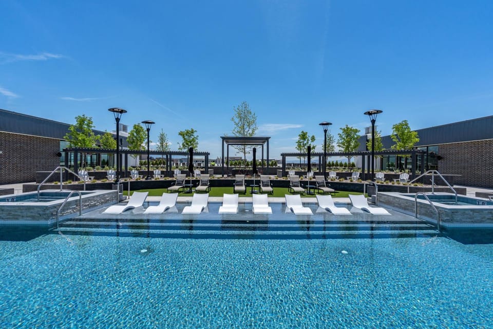 Superb NEW 2BR amazing amenities Apartment in Salt Lake City