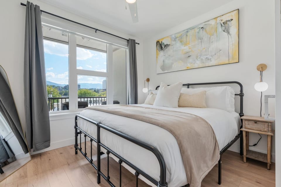 Deluxe Designer 1BR Gym Pool HTub Apartment in Salt Lake City