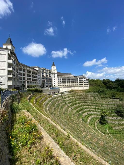 Twin Lakes Vineyard Residences Tagaytay Shiraz Building Apartment in Calabarzon