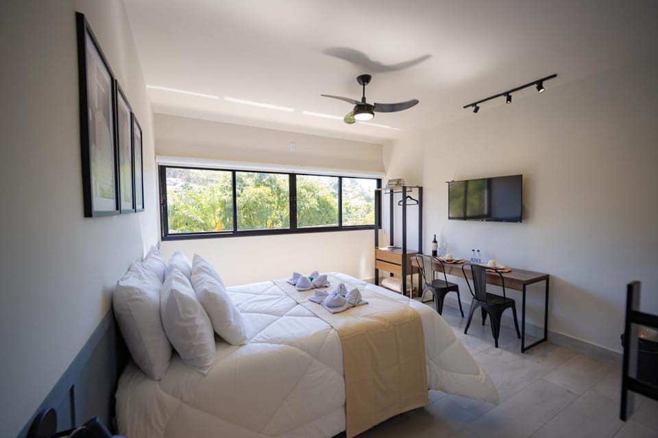 Communal lounge/ TV room, Bed, TV and multimedia, Photo of the whole room, Bedroom