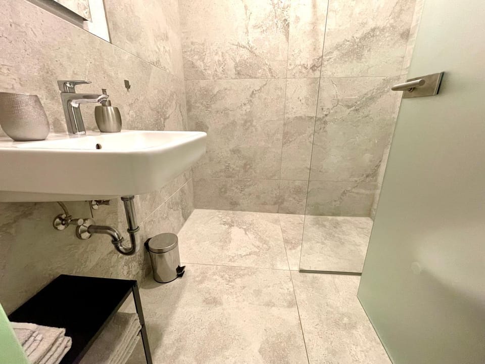 Goldstadt White Suite - City Apartament Schlössle Pforzheim Apartment in Pforzheim