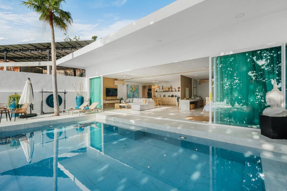 Patio, Day, Pool view, Swimming pool, sunbed
