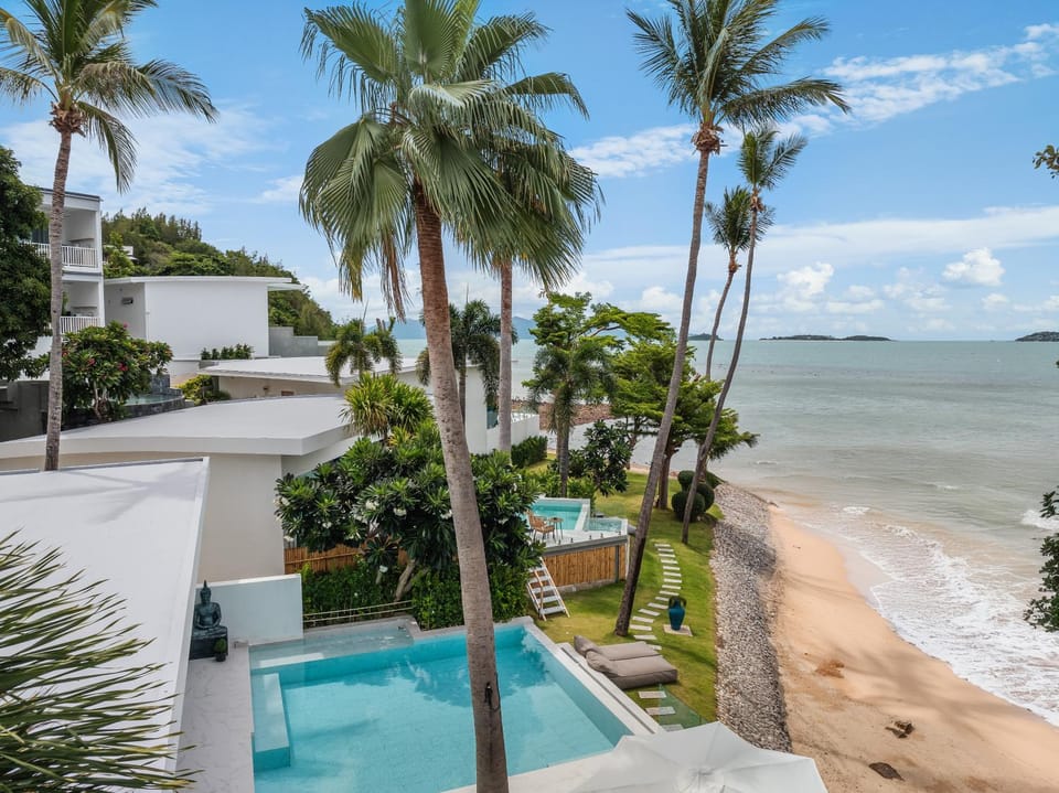 Garden, Beach, Garden view, Pool view, Sea view, Swimming pool, sunbed
