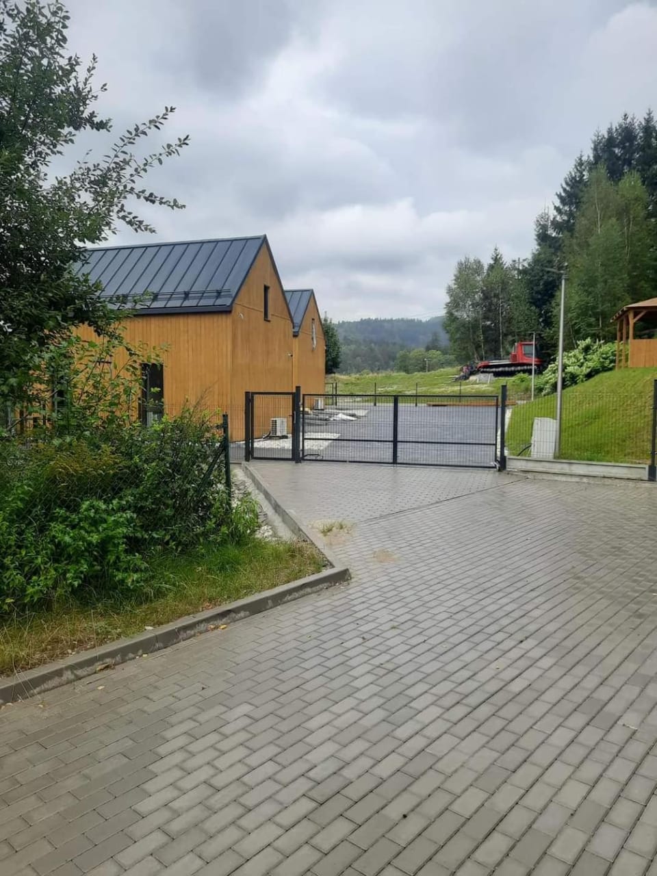 Property building, Street view, Parking