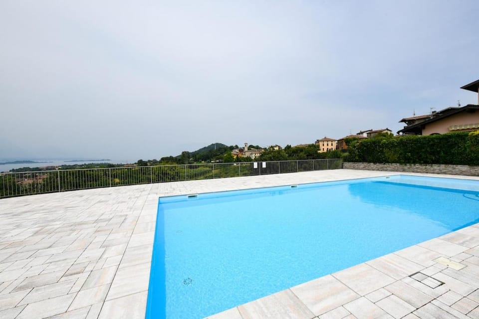 Panorama Apartment Apartment in Manerba del Garda