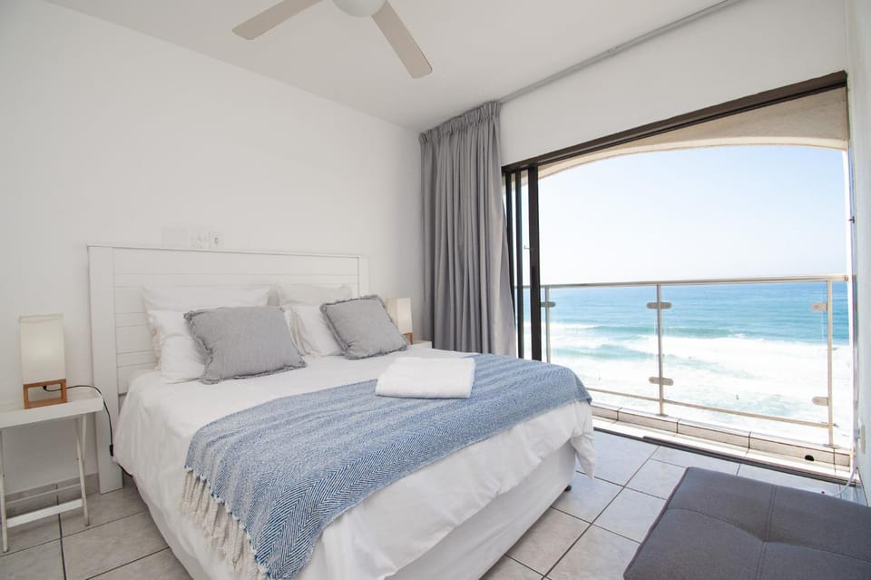 Bed, View (from property/room), Bedroom, Sea view