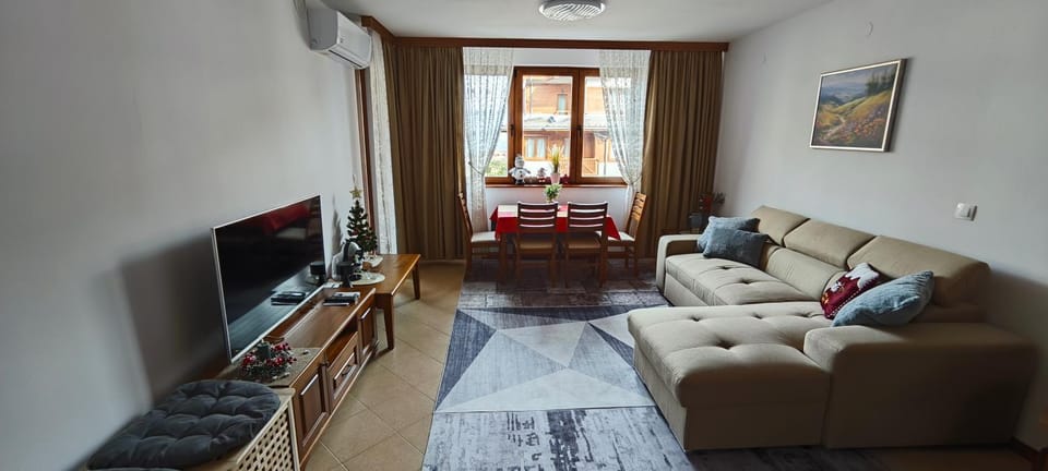 Bansko Pirin Golf & Country Club Blue Mountains View Apartment in Blagoevgrad Province